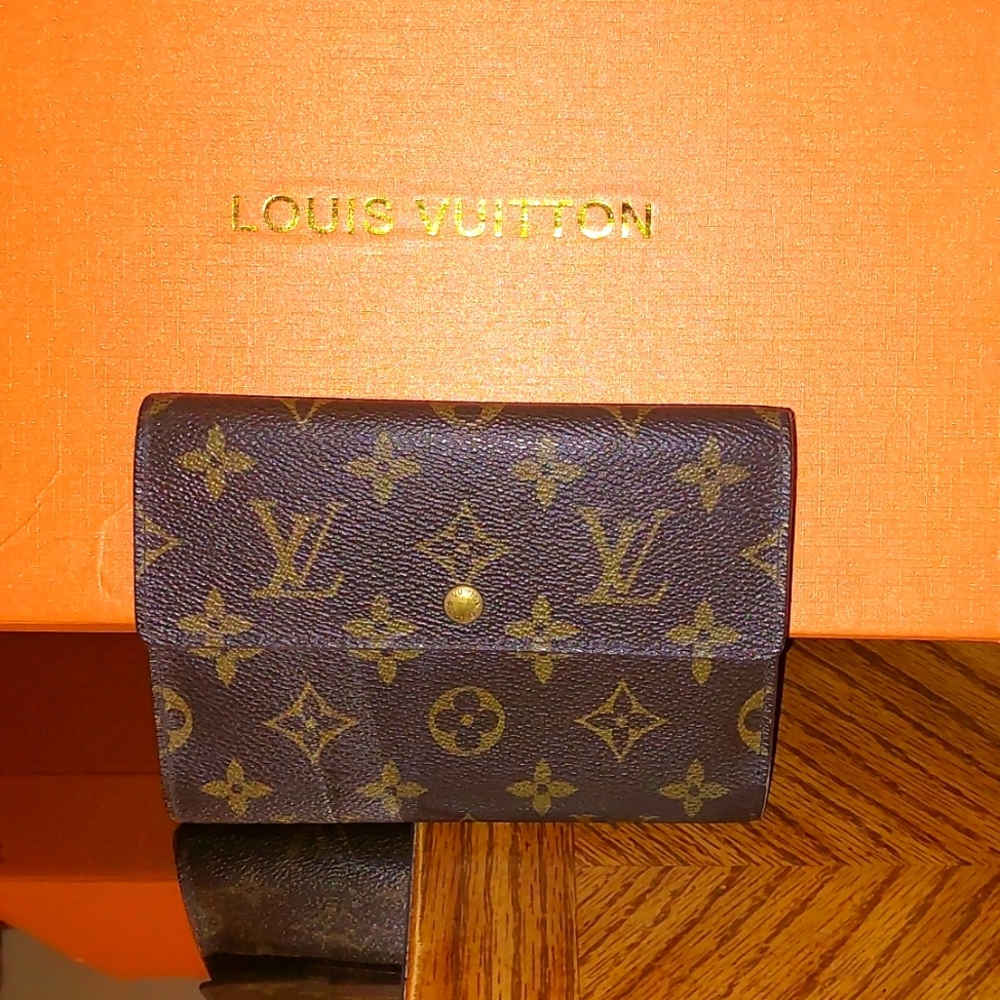 Authentic Louis Vuitton Vintage MonoPorte-Tresor' Etui Papier Trifold Wallet